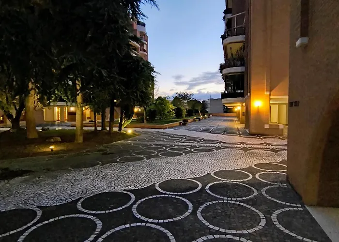 Beplace La Nuvola Apartament *